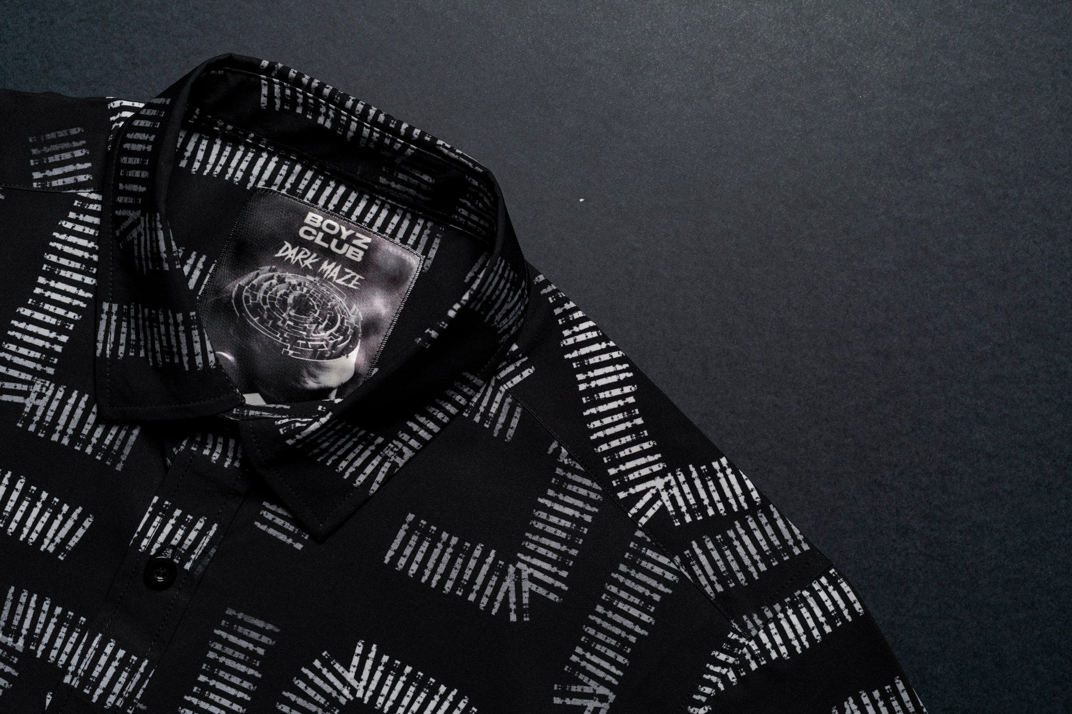 Dark Maze Button Down